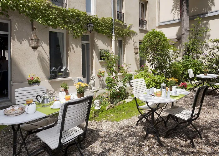 Hotel De L'Avre Parigi